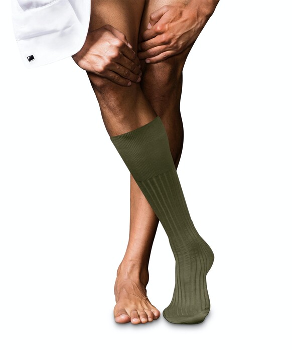 Falke No. 13 Finest Piuma Cotton Knee High Kniekousen Military Green