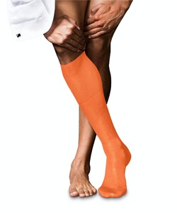 Falke No. 9 Egyptian Karnak Cotton Kniekous Knee-Highs Fire Red